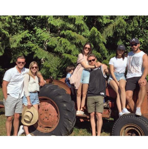 Meet your Posher, Tatyanna - Picture 1 of 1